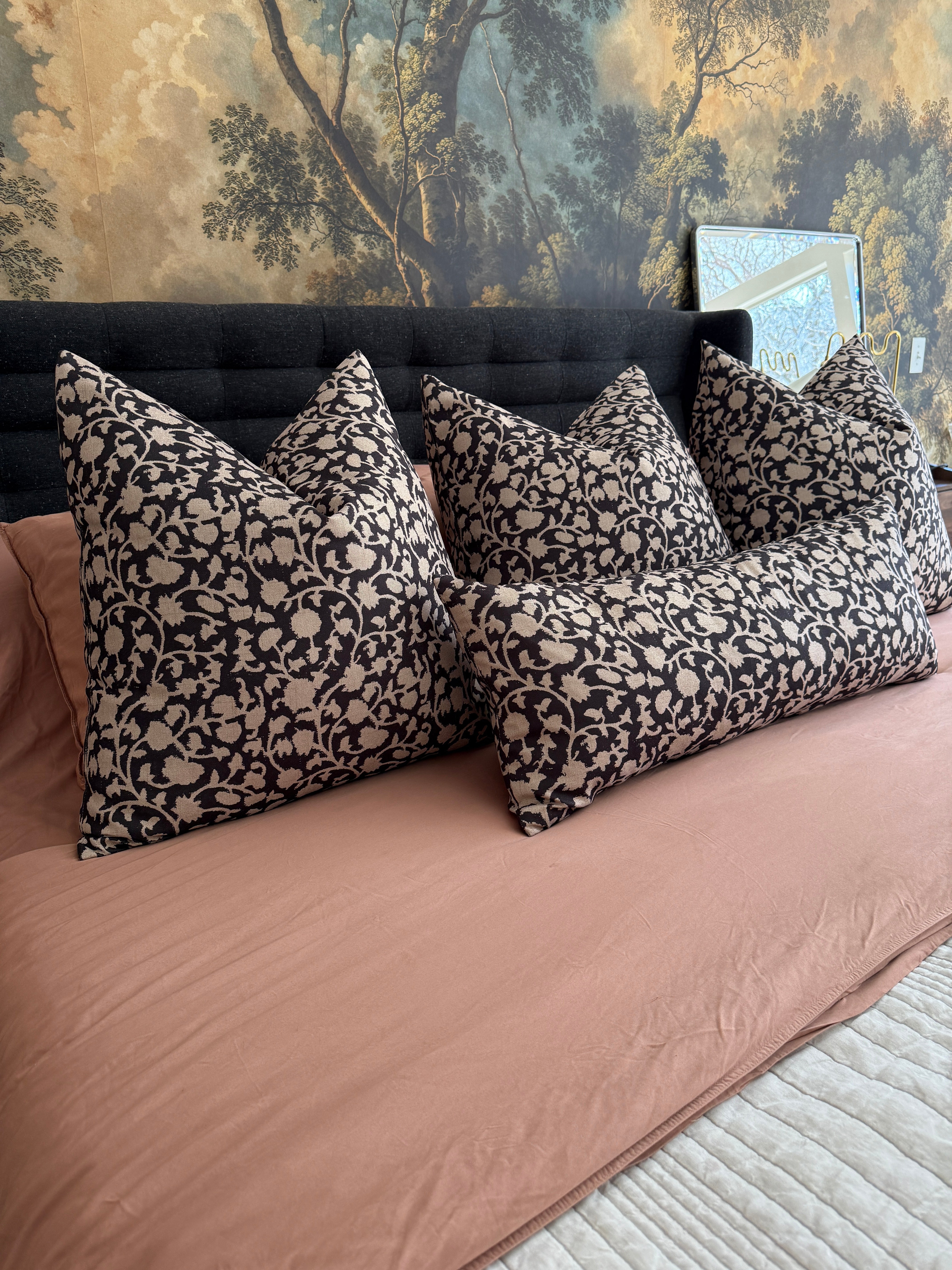 Oversize 26"x 26" Euro Collection