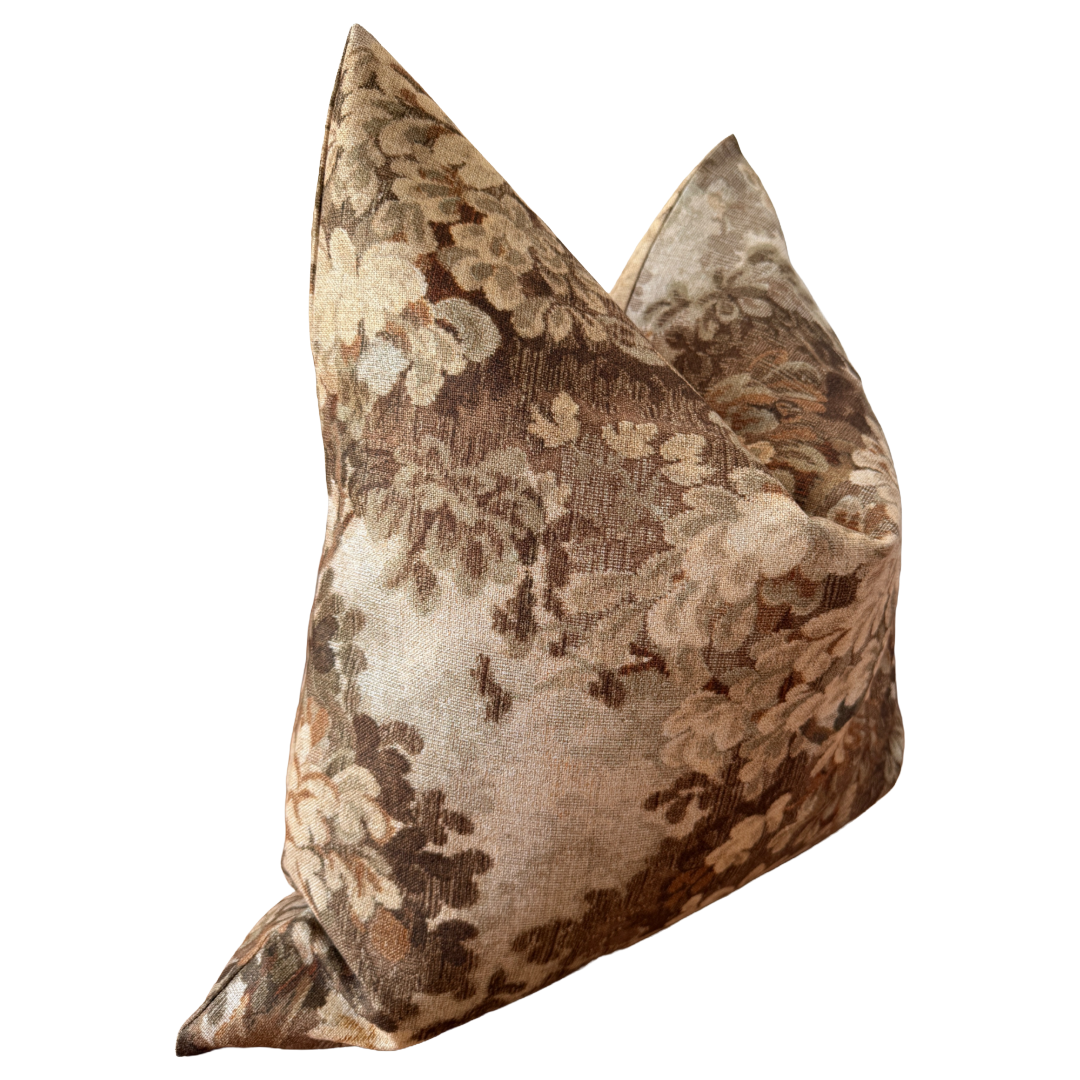 Golda Pillow Cover