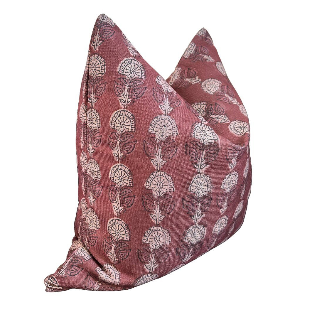Lo Outdoor/Indoor Pillow Cover
