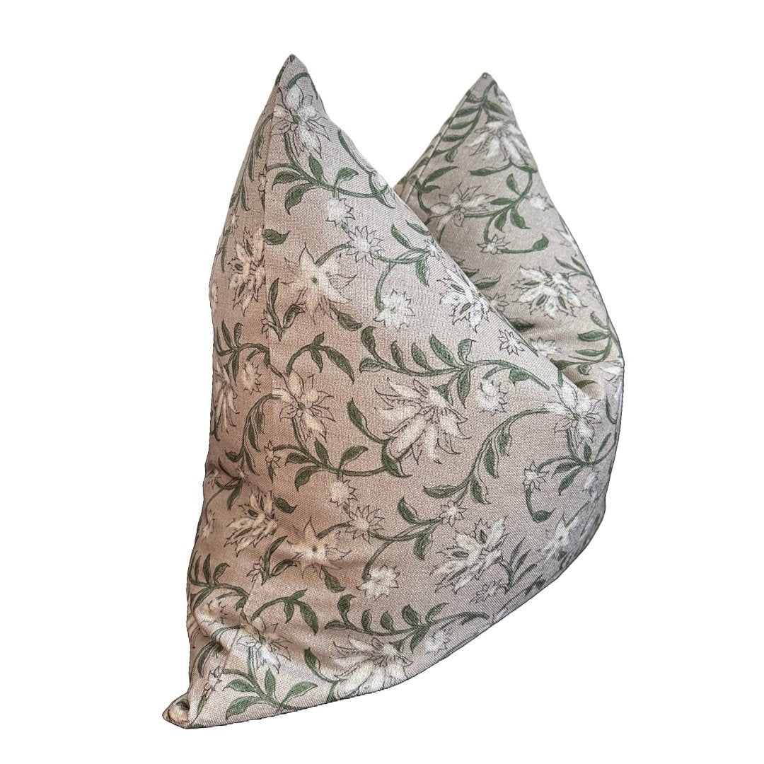 Isla Outdoor/Indoor Pillow Cover